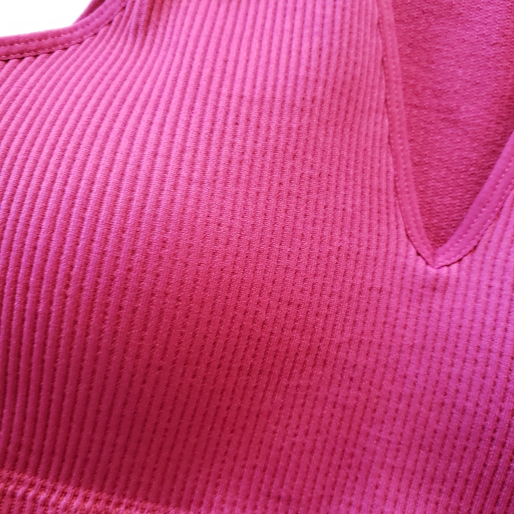 Ribbed Sports Bra Size Medium NWT Raspberry Wine Removable Padding R. Sofia - Picture 4 of 6